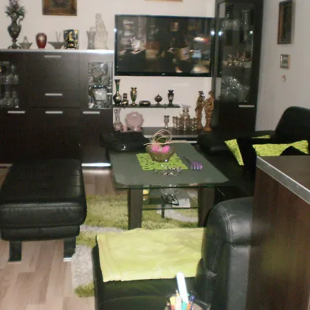 Aki - 2 +kk Homestay